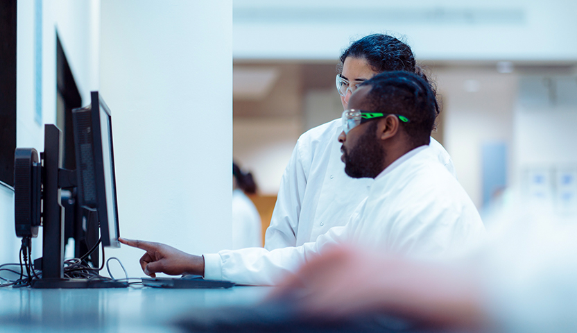 OXB-Contact-an-analytics-expert-832x480px