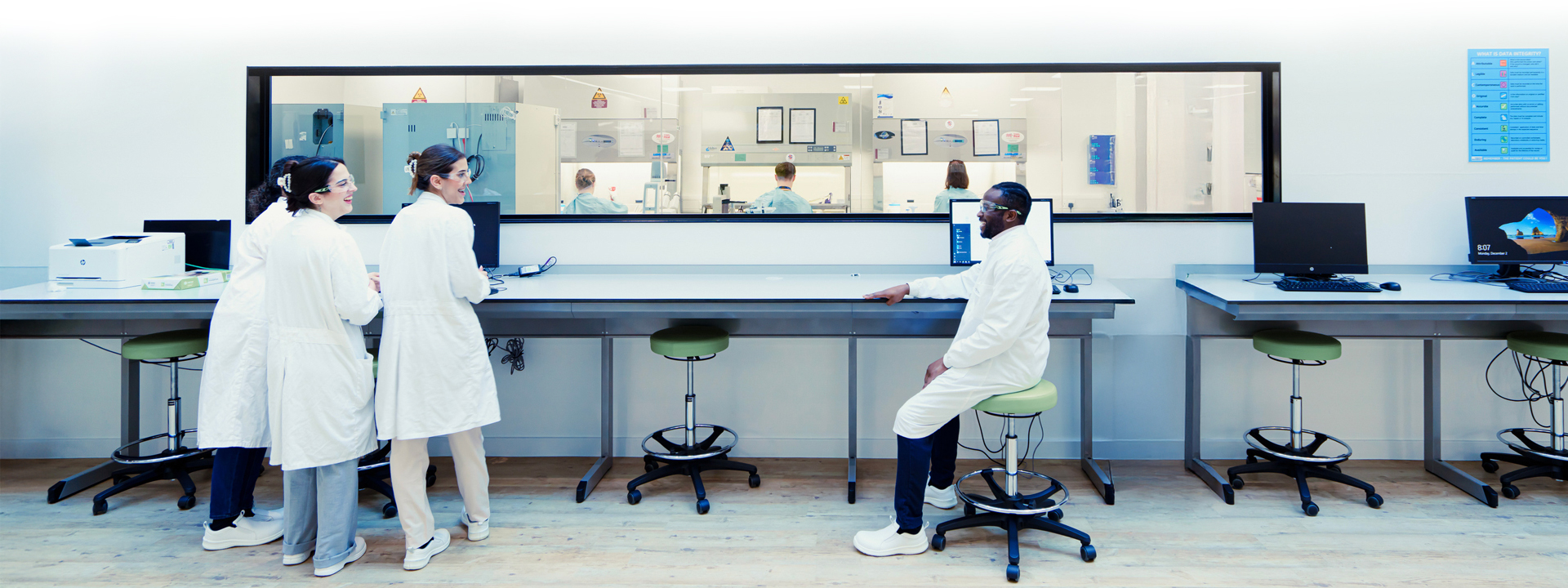 OXB-Full-width-CDMO-solutions-homepage-1920x750px